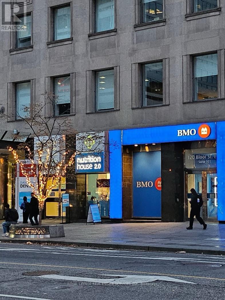 120 Bloor Street E, Toronto, Ontario  N4W 1B7 - Photo 3 - C12967548