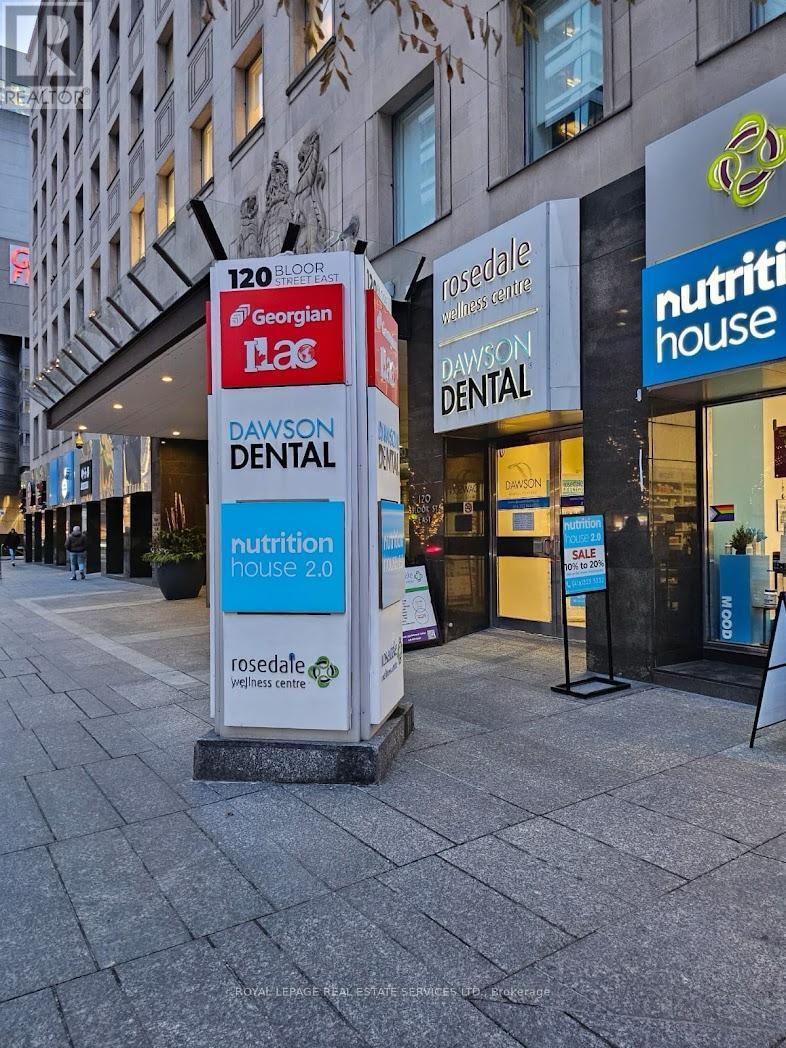 120 Bloor Street E, Toronto, Ontario  N4W 1B7 - Photo 4 - C12967548