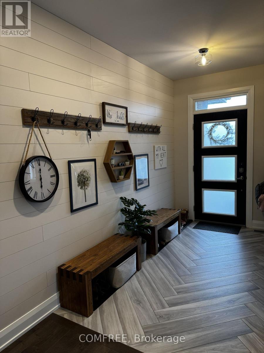 601 Meadowridge Circle, Ottawa, Ontario  K0A 1L0 - Photo 2 - X12967458