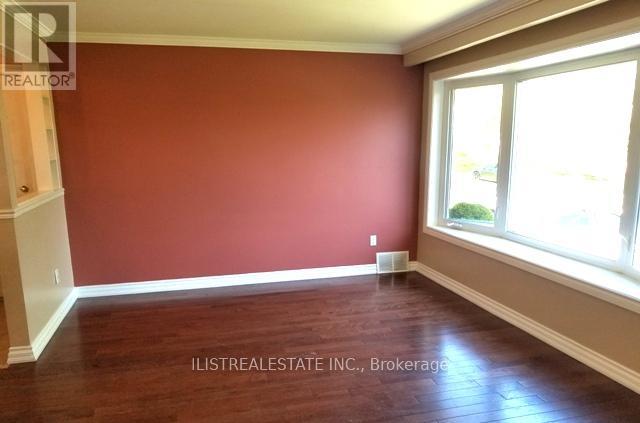 26 Arbutus Crescent, Toronto, Ontario  M1P 1W9 - Photo 8 - E12967478