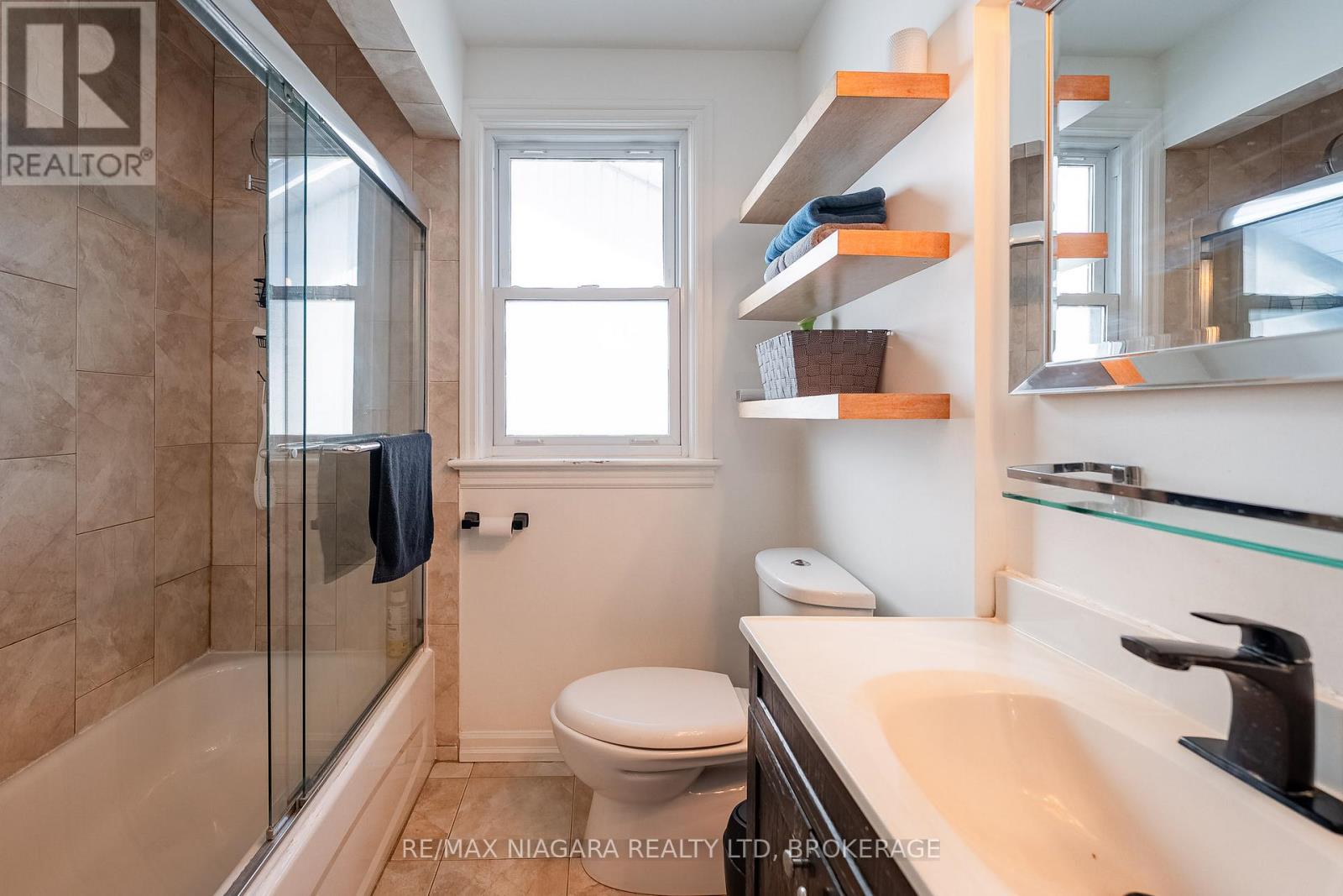 63 Moffatt Street, St. Catharines, Ontario  L2P 2L5 - Photo 12 - X12967596