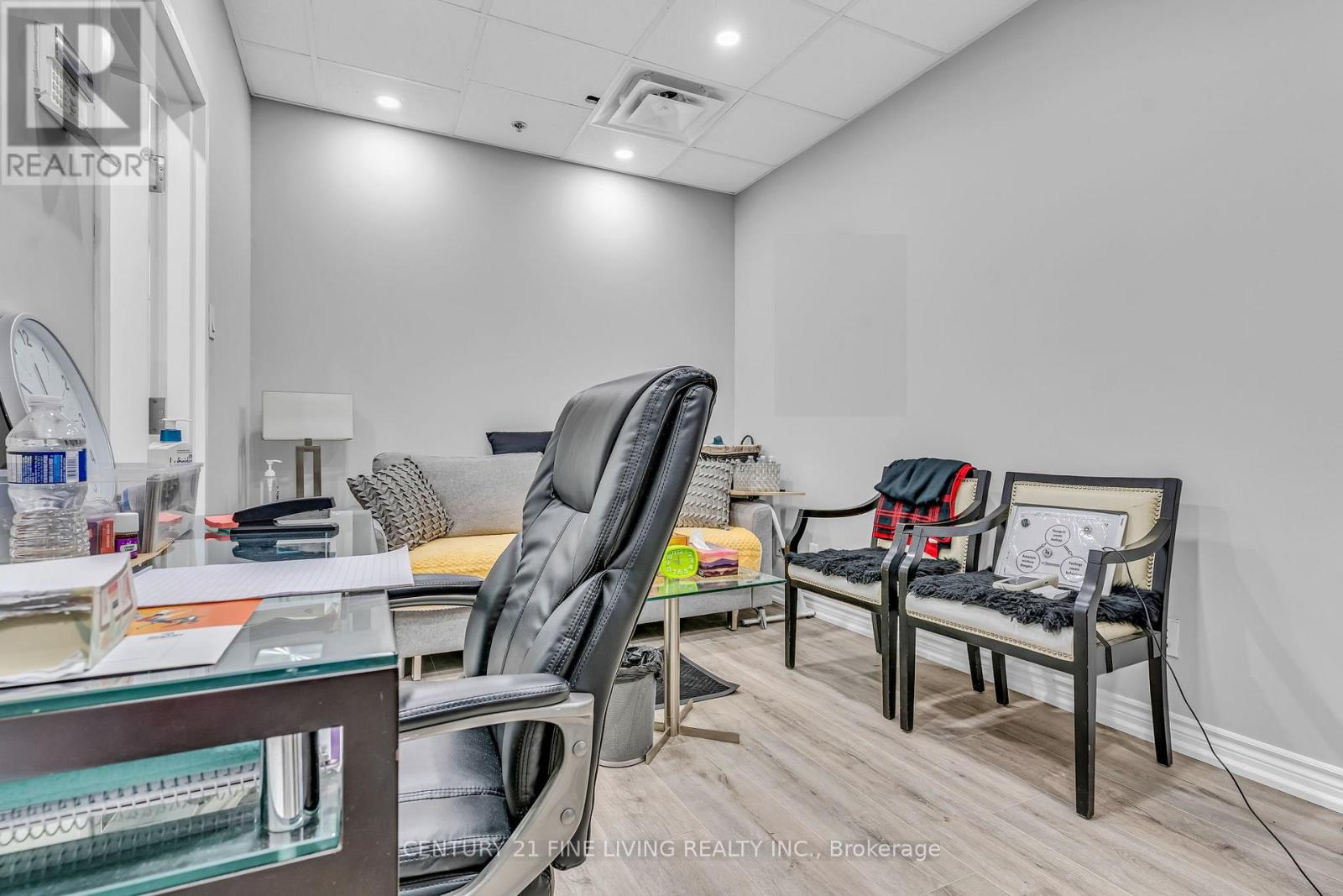 4-205 - 115 Woodstream Boulevard, Vaughan, Ontario  L4L 8K5 - Photo 15 - N12967512