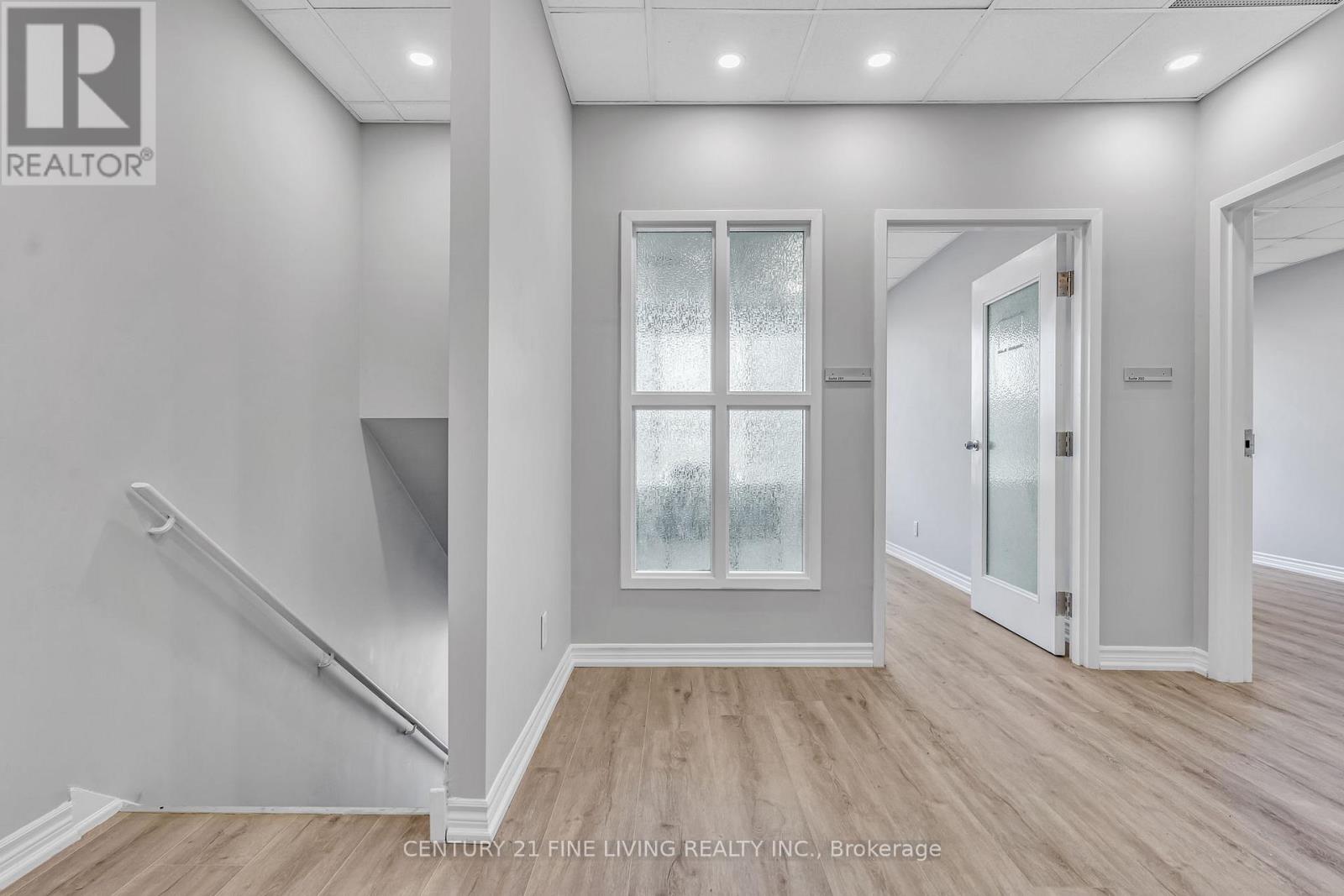 4-205 - 115 Woodstream Boulevard, Vaughan, Ontario  L4L 8K5 - Photo 4 - N12967512