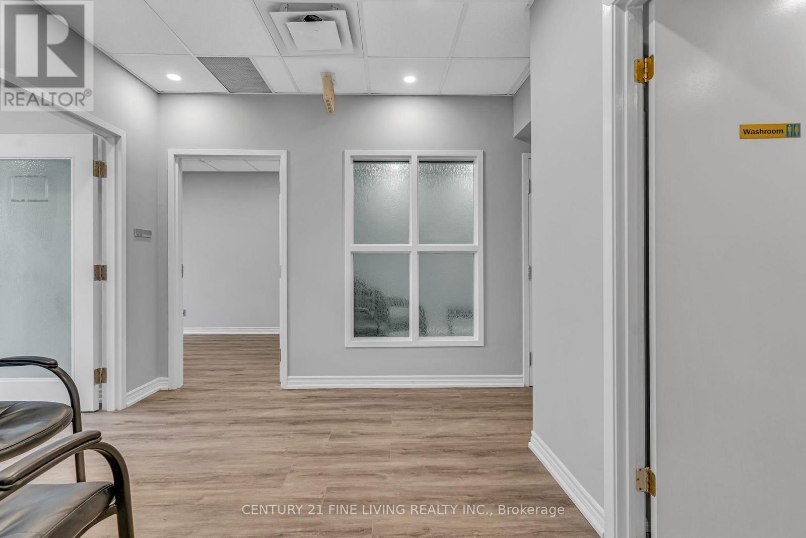 4-205 - 115 Woodstream Boulevard, Vaughan, Ontario  L4L 8K5 - Photo 8 - N12967512