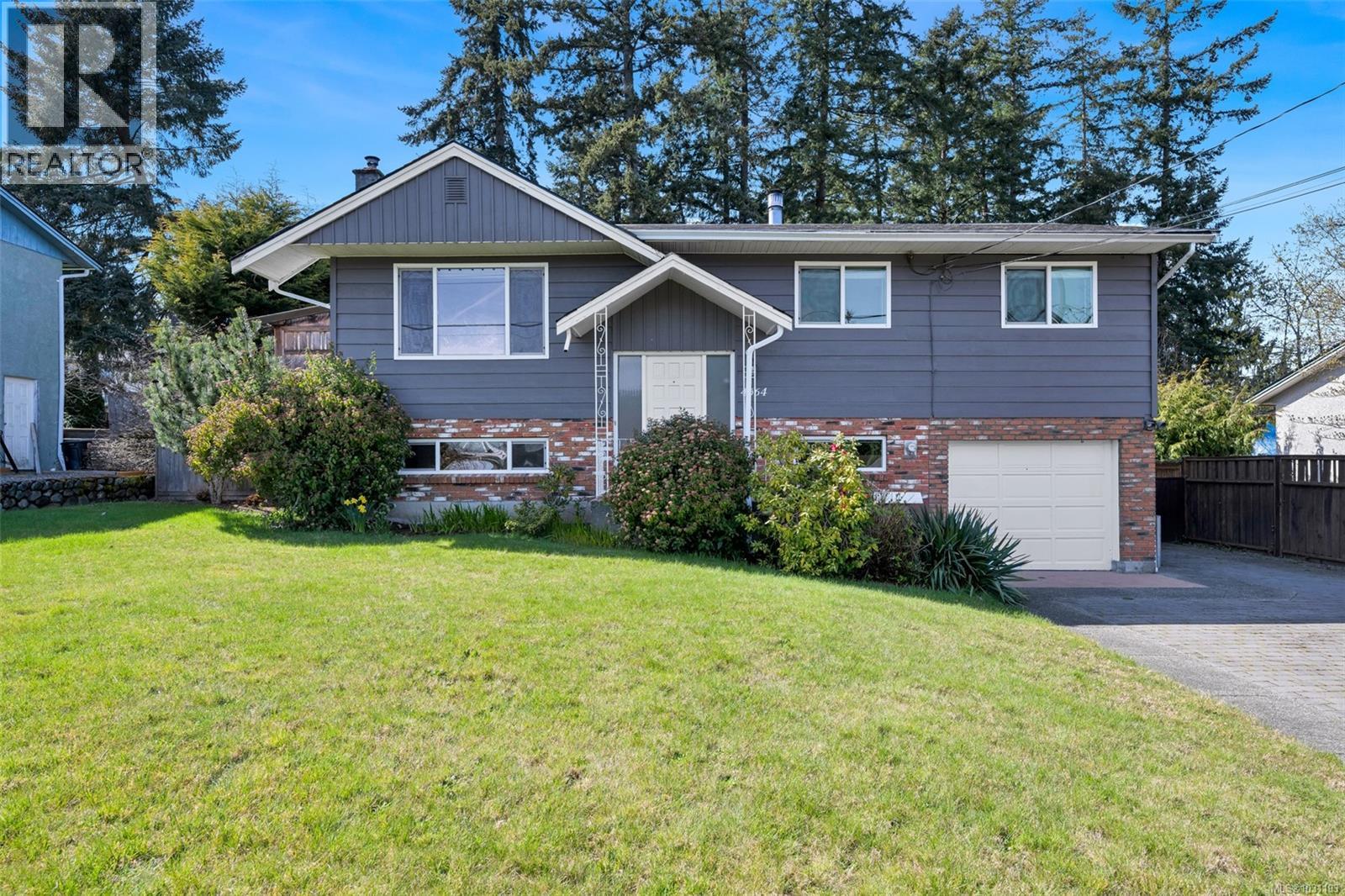 4664 McGill Rd, Cowichan Bay, British Columbia