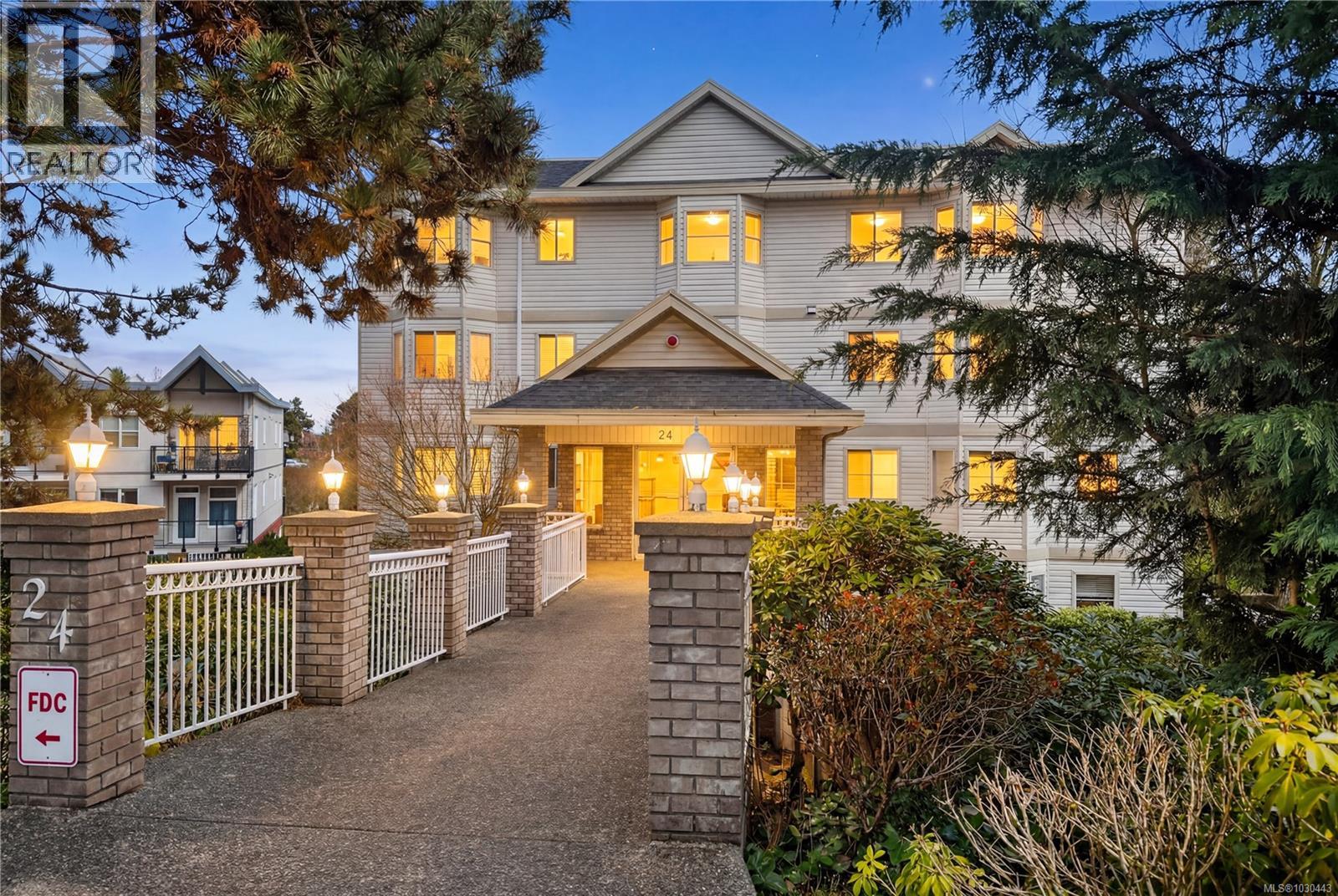 109 24 Prideaux St, Nanaimo, British Columbia  V9R 2M4 - Photo 1 - 1030443