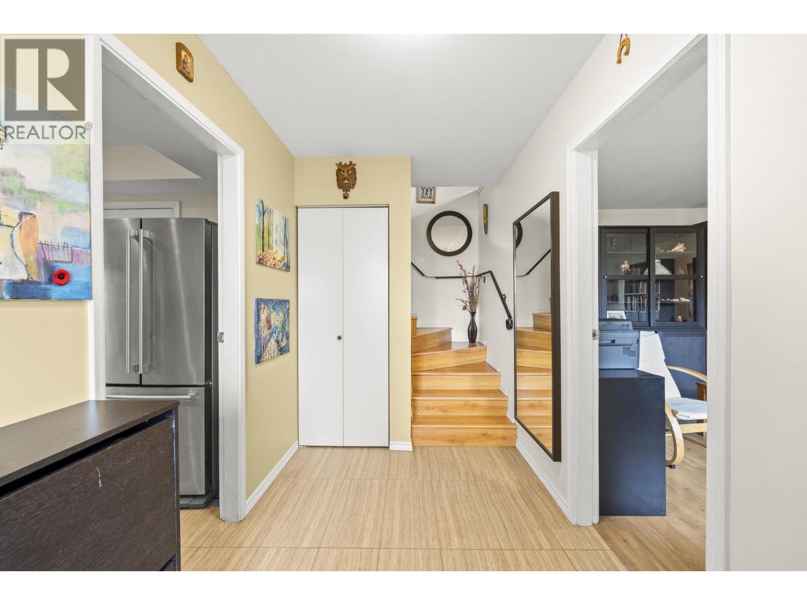 2250 Hawthorne Avenue, Port Coquitlam, British Columbia  V3C 1W8 - Photo 30 - R3107563