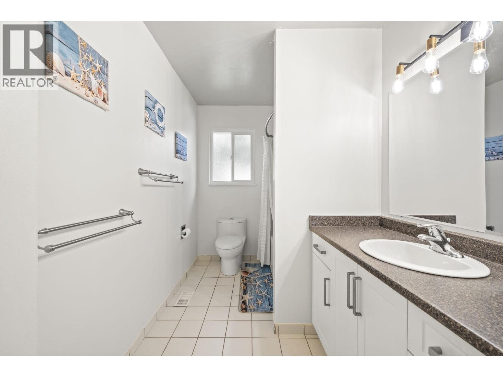 2250 Hawthorne Avenue, Port Coquitlam, British Columbia  V3C 1W8 - Photo 14 - R3107563