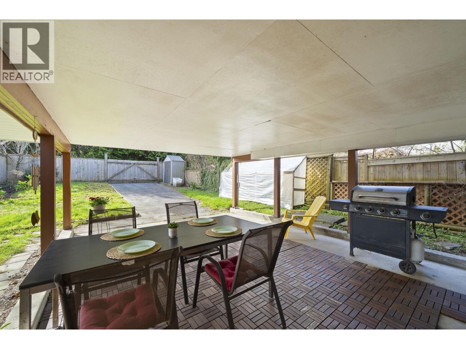 2250 Hawthorne Avenue, Port Coquitlam, British Columbia  V3C 1W8 - Photo 35 - R3107563