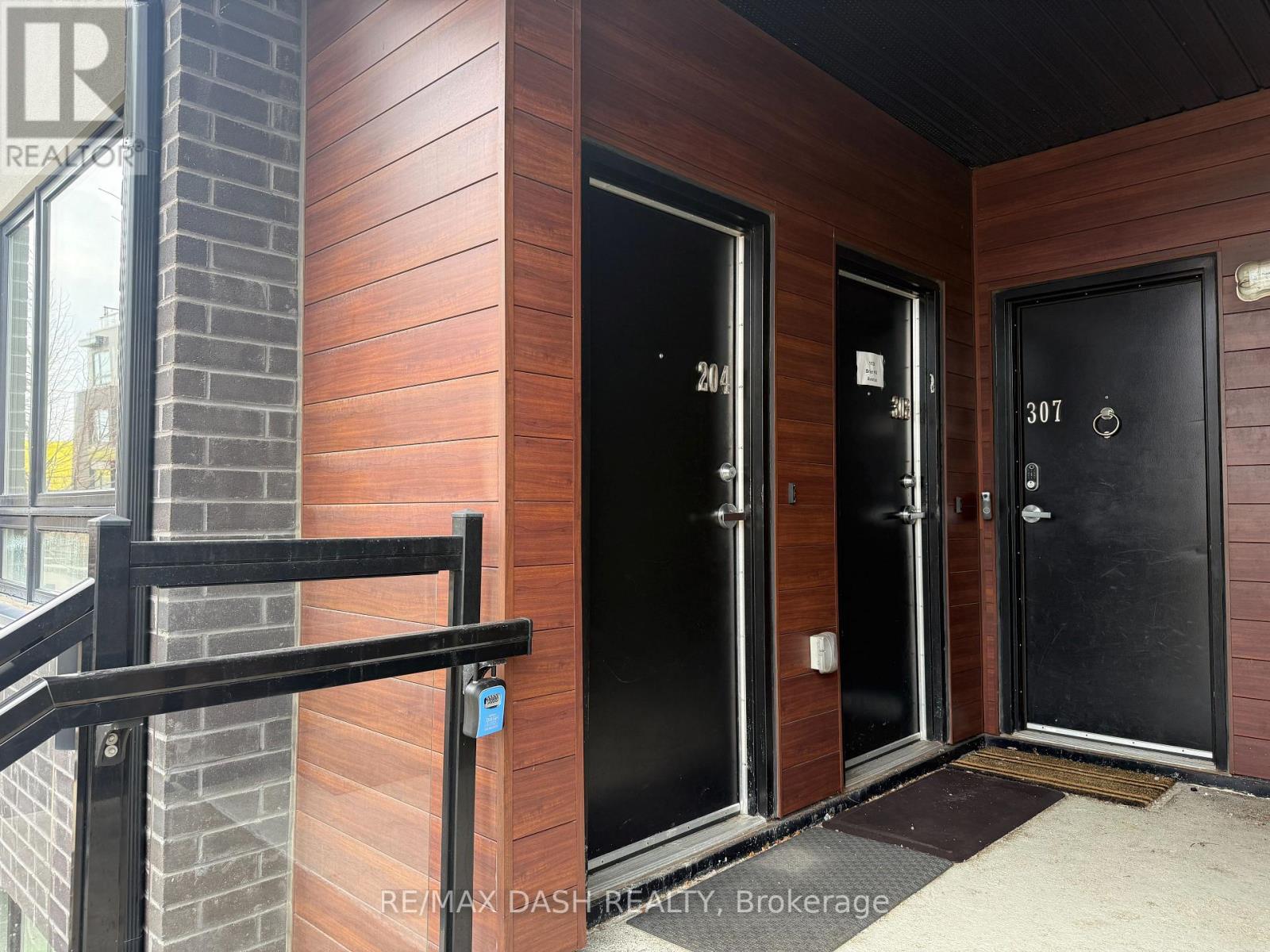 204 - 1130 Briar Hill Avenue, Toronto, Ontario  M6B 0A9 - Photo 39 - W12967448