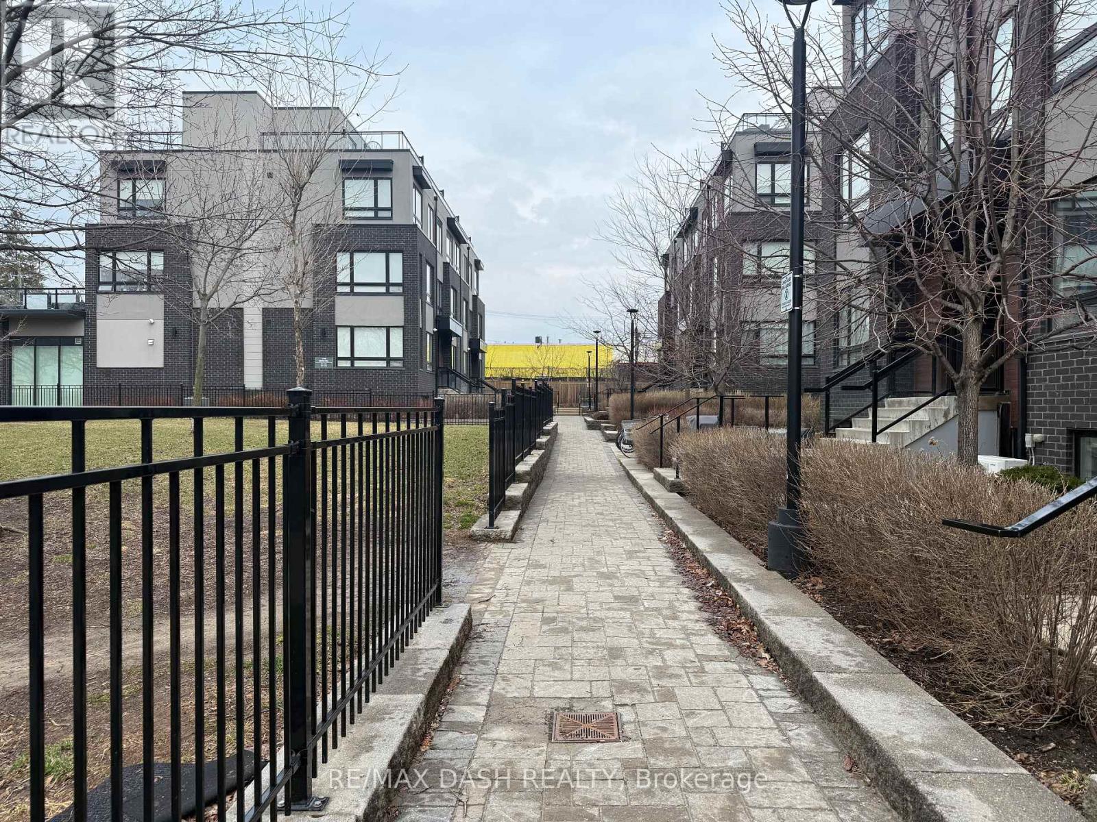 204 - 1130 Briar Hill Avenue, Toronto, Ontario  M6B 0A9 - Photo 42 - W12967448