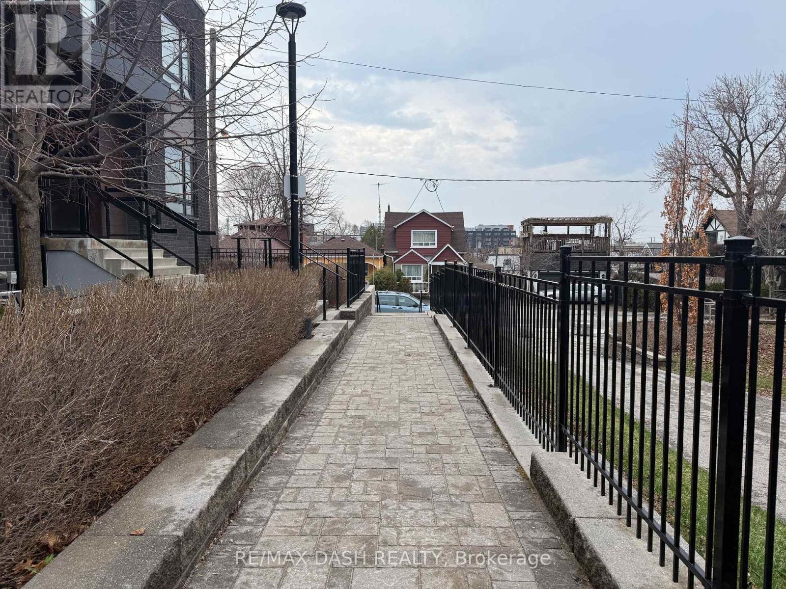 204 - 1130 Briar Hill Avenue, Toronto, Ontario  M6B 0A9 - Photo 43 - W12967448