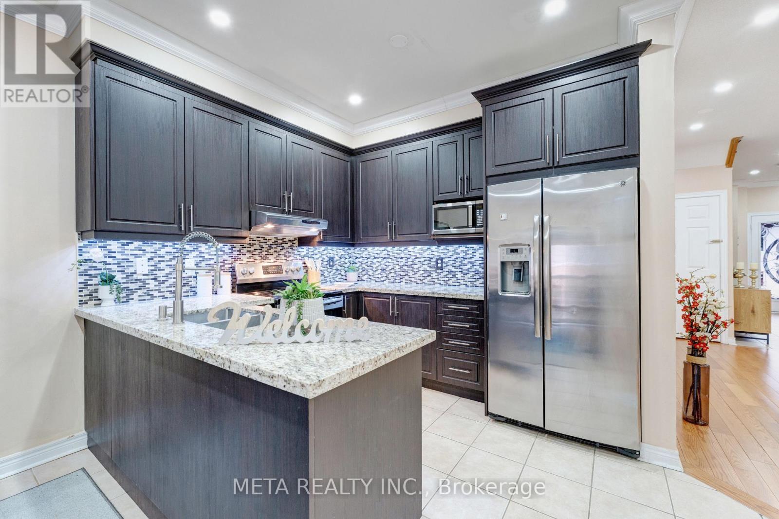 30 Krakow Street, Brampton, Ontario  L6Y 0K7 - Photo 9 - W12967482