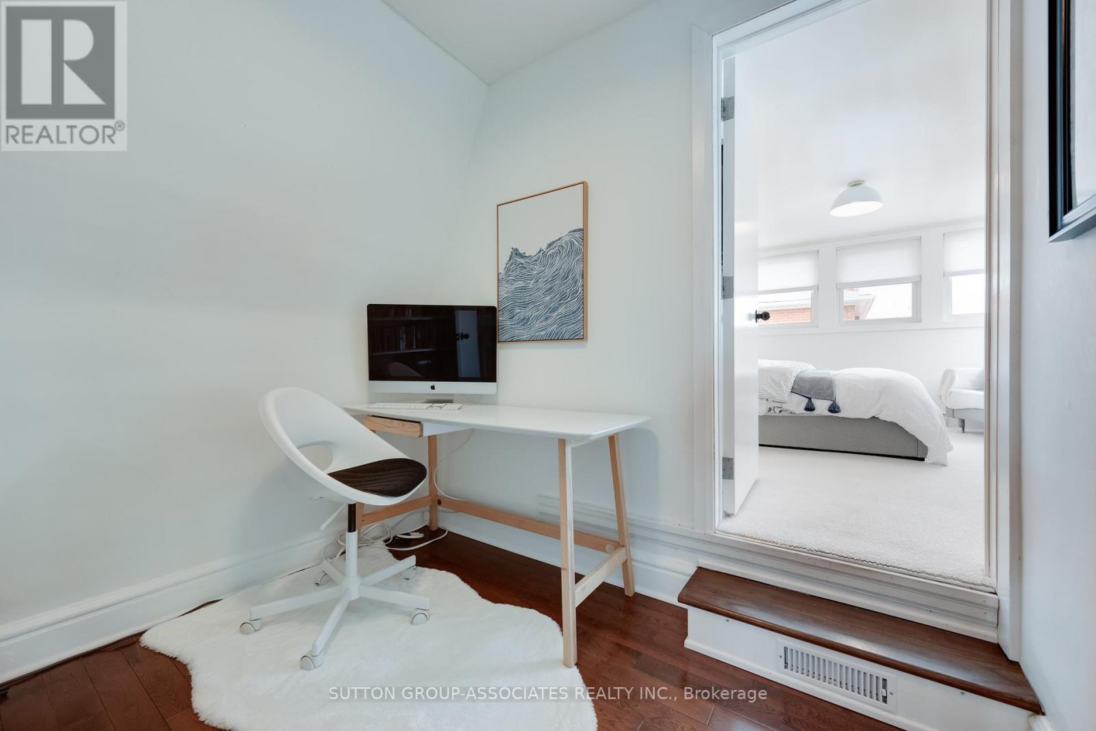 285 Harvie Avenue, Toronto, Ontario  M6E 4L1 - Photo 12 - W12967536