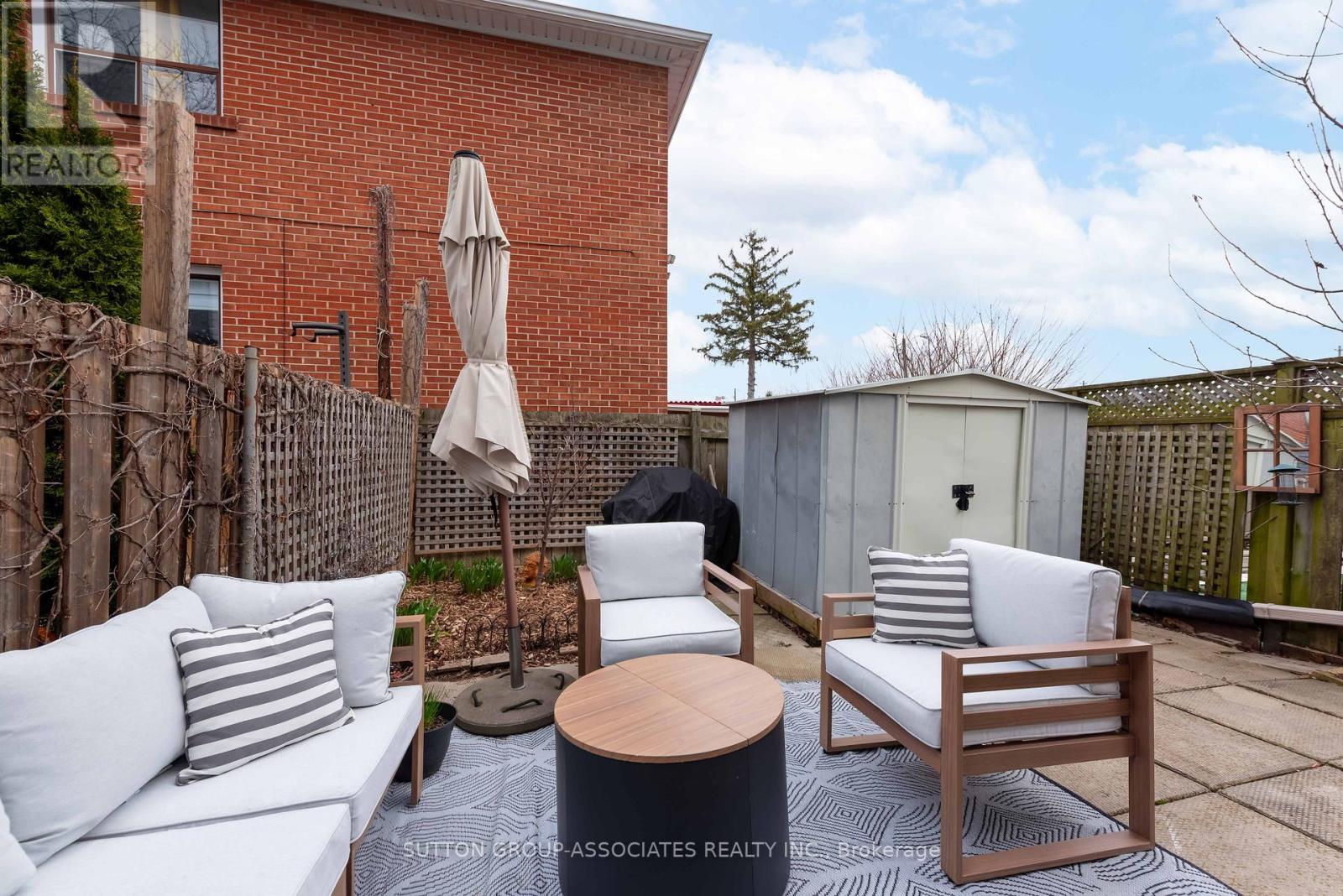 285 Harvie Avenue, Toronto, Ontario  M6E 4L1 - Photo 26 - W12967536