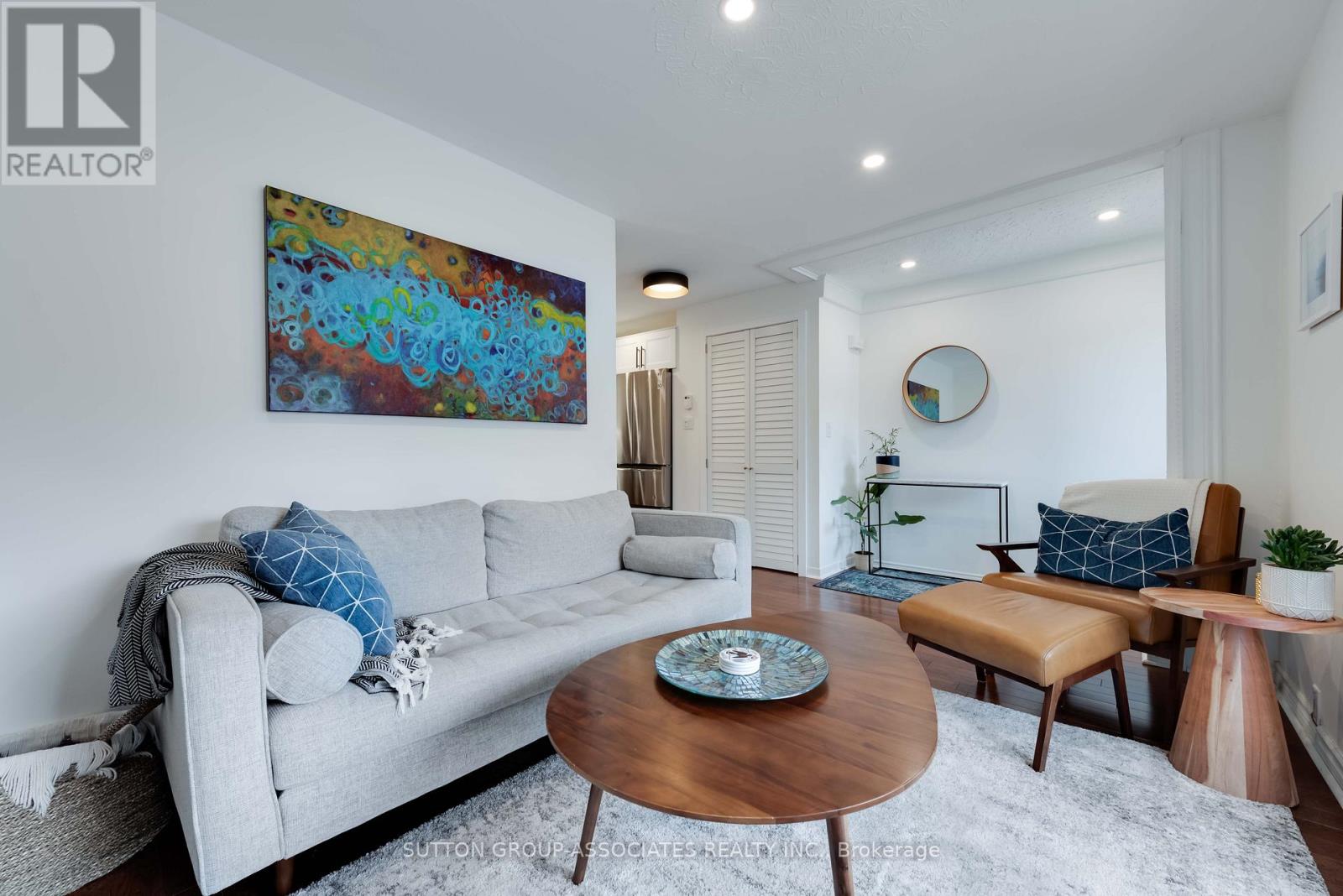 285 Harvie Avenue, Toronto, Ontario  M6E 4L1 - Photo 5 - W12967536