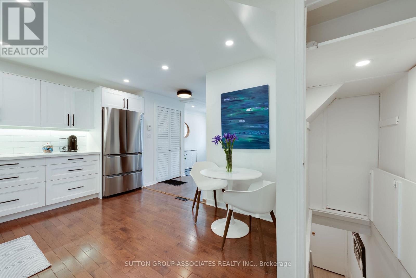 285 Harvie Avenue, Toronto, Ontario  M6E 4L1 - Photo 9 - W12967536