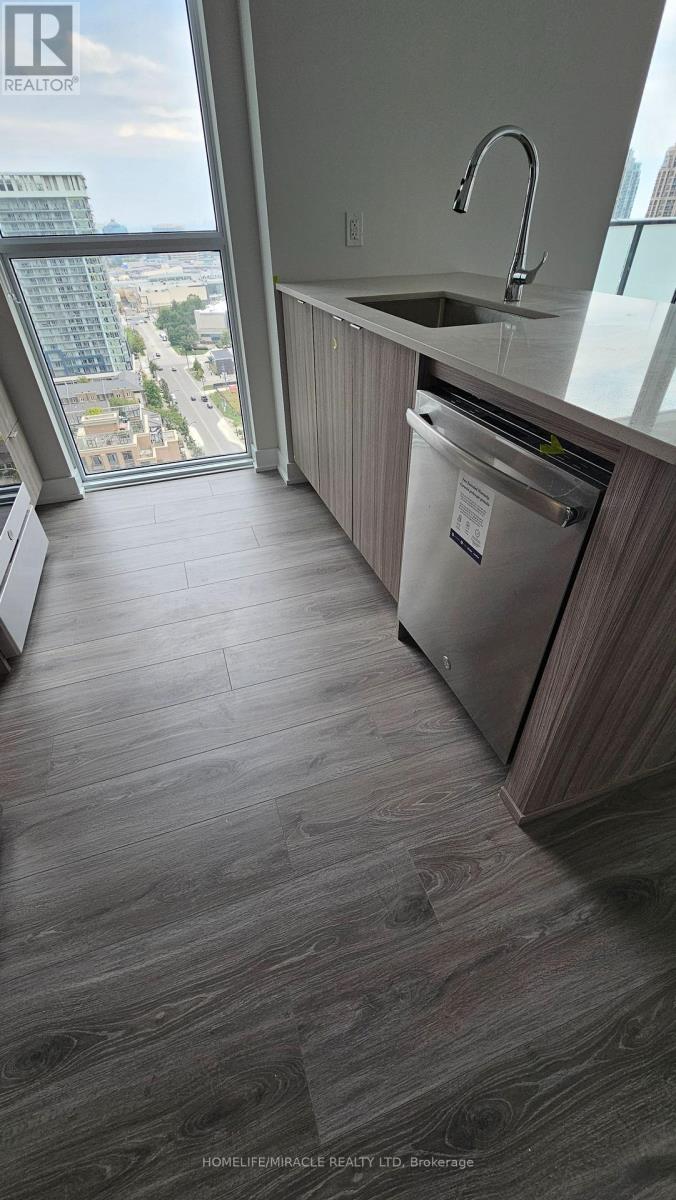 1906 - 4130 Parkside Village Drive, Mississauga, Ontario  L5B 0L7 - Photo 5 - W12967580