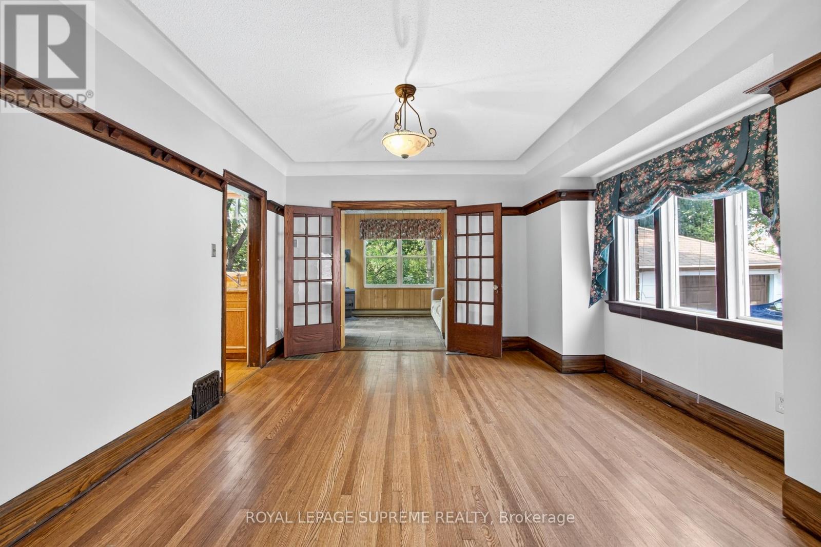 10 King Street Crescent, Toronto, Ontario  M9N 1K6 - Photo 15 - W12967584