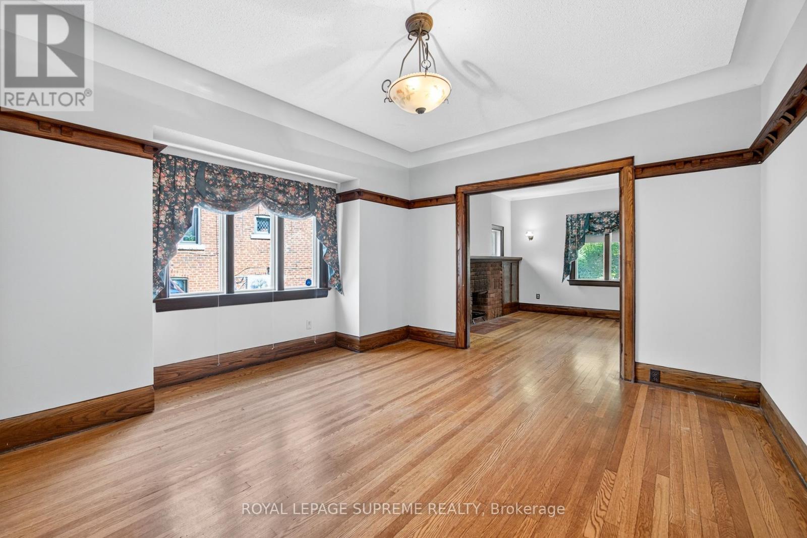 10 King Street Crescent, Toronto, Ontario  M9N 1K6 - Photo 17 - W12967584