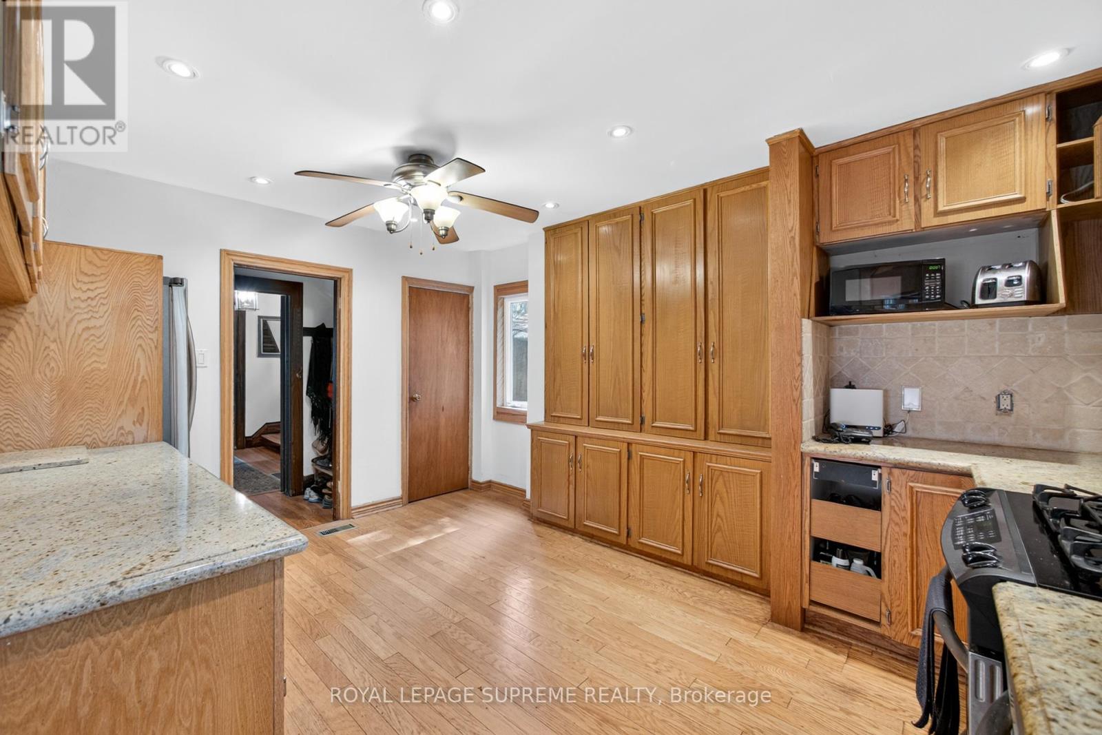 10 King Street Crescent, Toronto, Ontario  M9N 1K6 - Photo 25 - W12967584