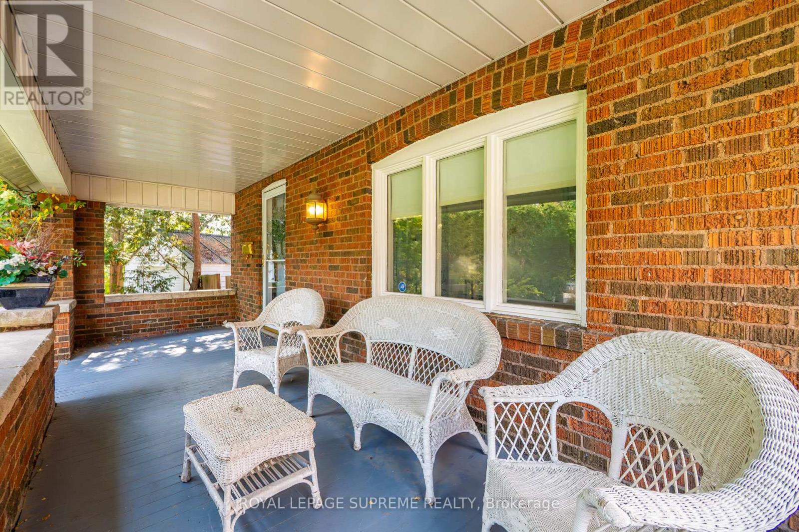 10 King Street Crescent, Toronto, Ontario  M9N 1K6 - Photo 5 - W12967584