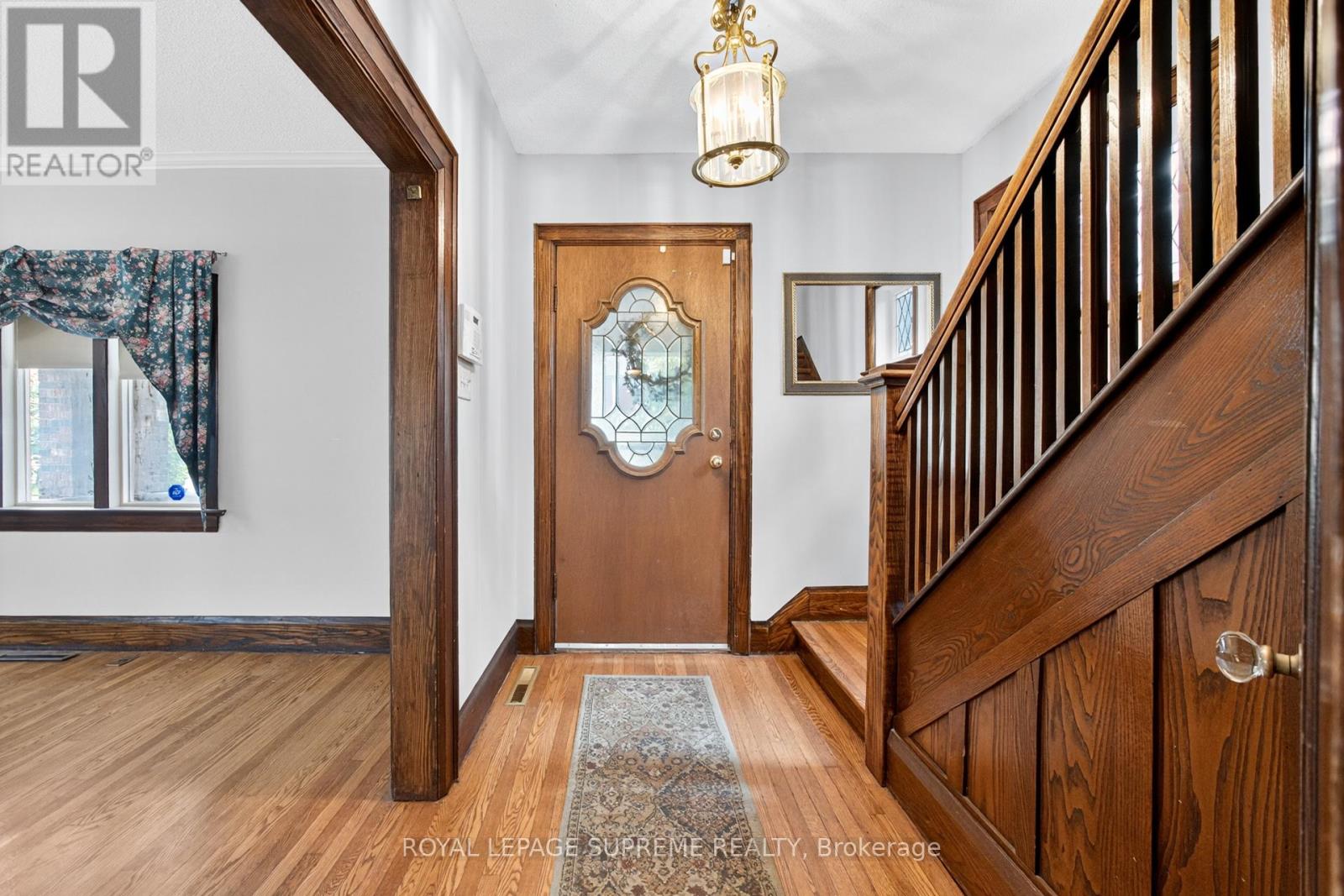 10 King Street Crescent, Toronto, Ontario  M9N 1K6 - Photo 7 - W12967584