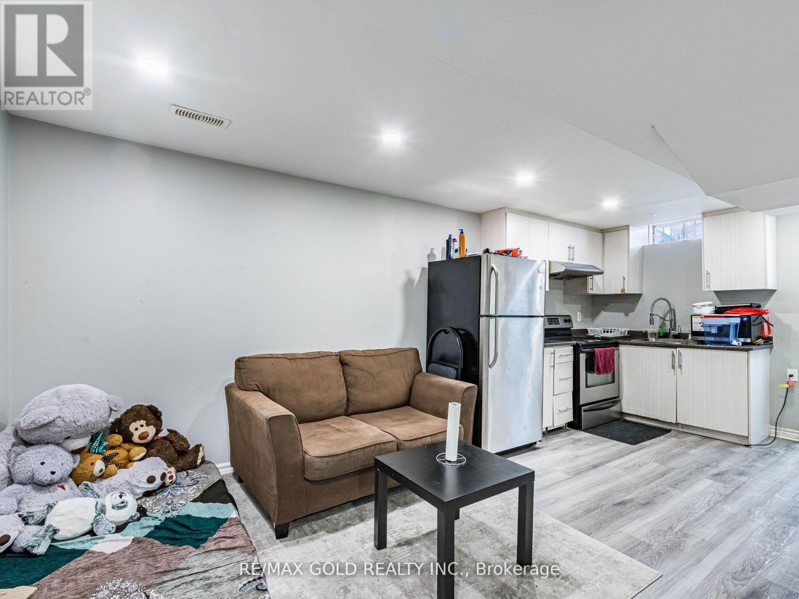 26 Waterdale Road, Brampton, Ontario  L7A 1S3 - Photo 43 - W12967594