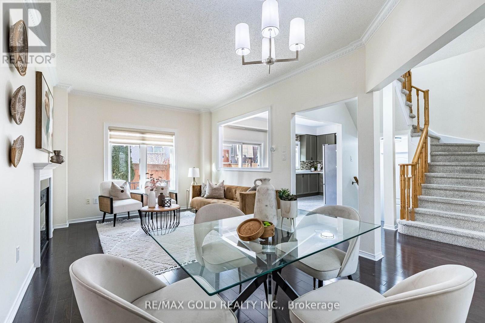 26 Waterdale Road, Brampton, Ontario  L7A 1S3 - Photo 7 - W12967594