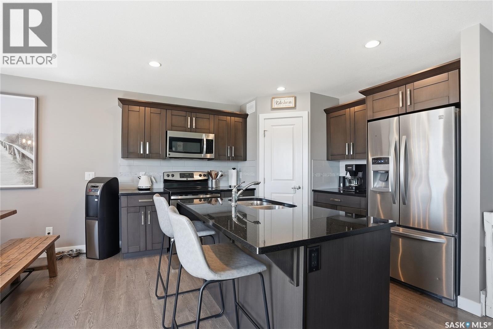 527 Maple Crescent, Warman, Saskatchewan  S0K 4S2 - Photo 8 - SK032201