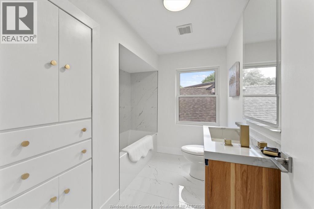 2371 Riverside Drive West, Windsor, Ontario  N9B 1B1 - Photo 35 - 26007347