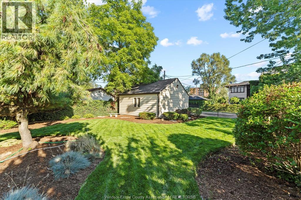 2371 Riverside Drive West, Windsor, Ontario  N9B 1B1 - Photo 40 - 26007347