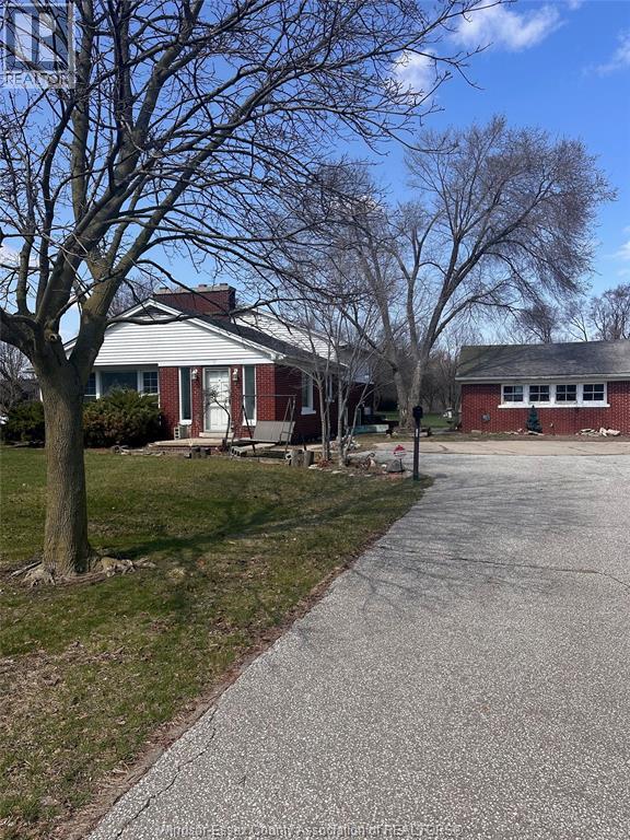 342 Main Street East, Kingsville, Ontario  N9Y 1A7 - Photo 2 - 26007287