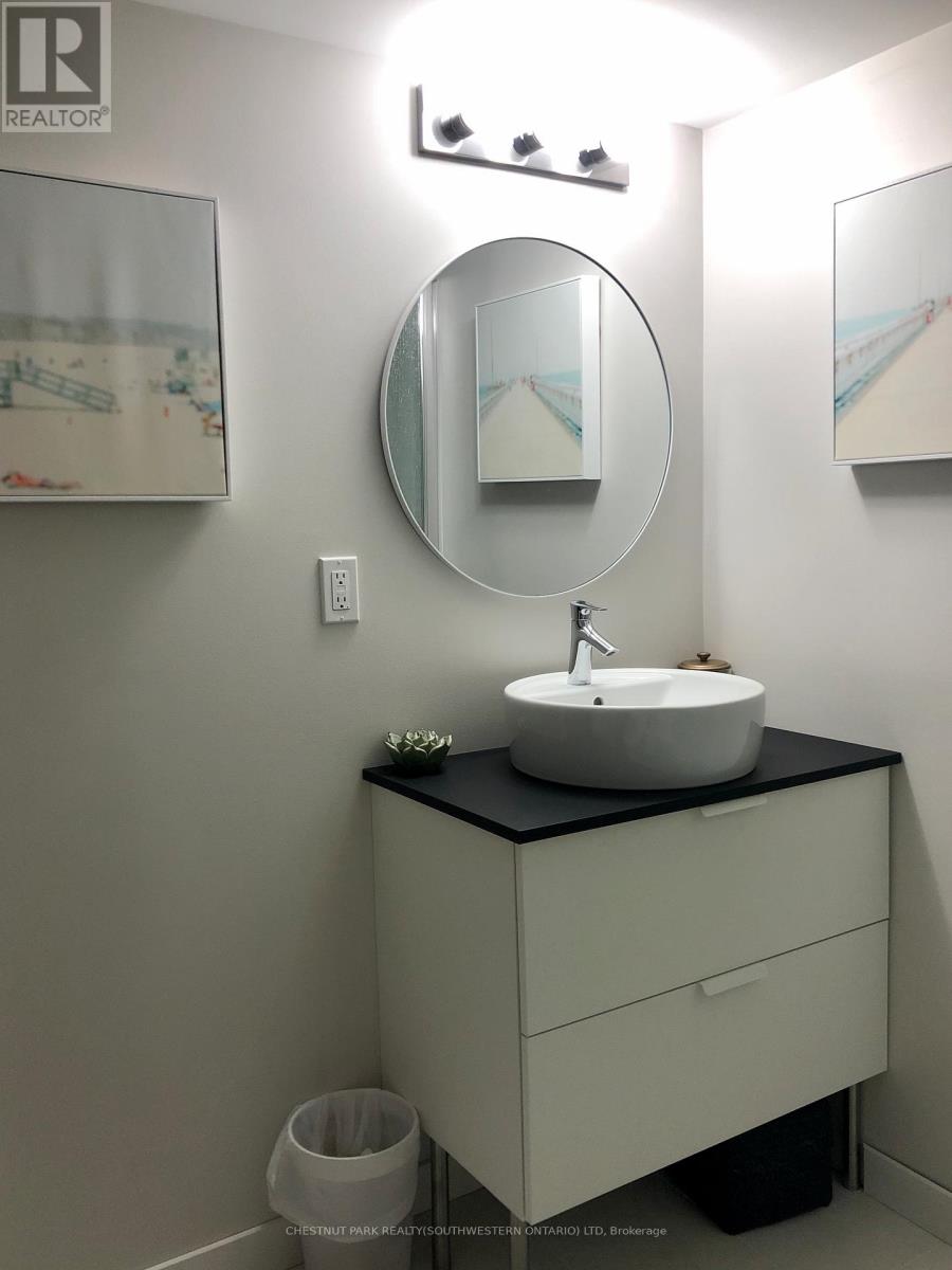 148 Green Valley Drive, Kitchener, Ontario  N2P 1C4 - Photo 21 - X12967454