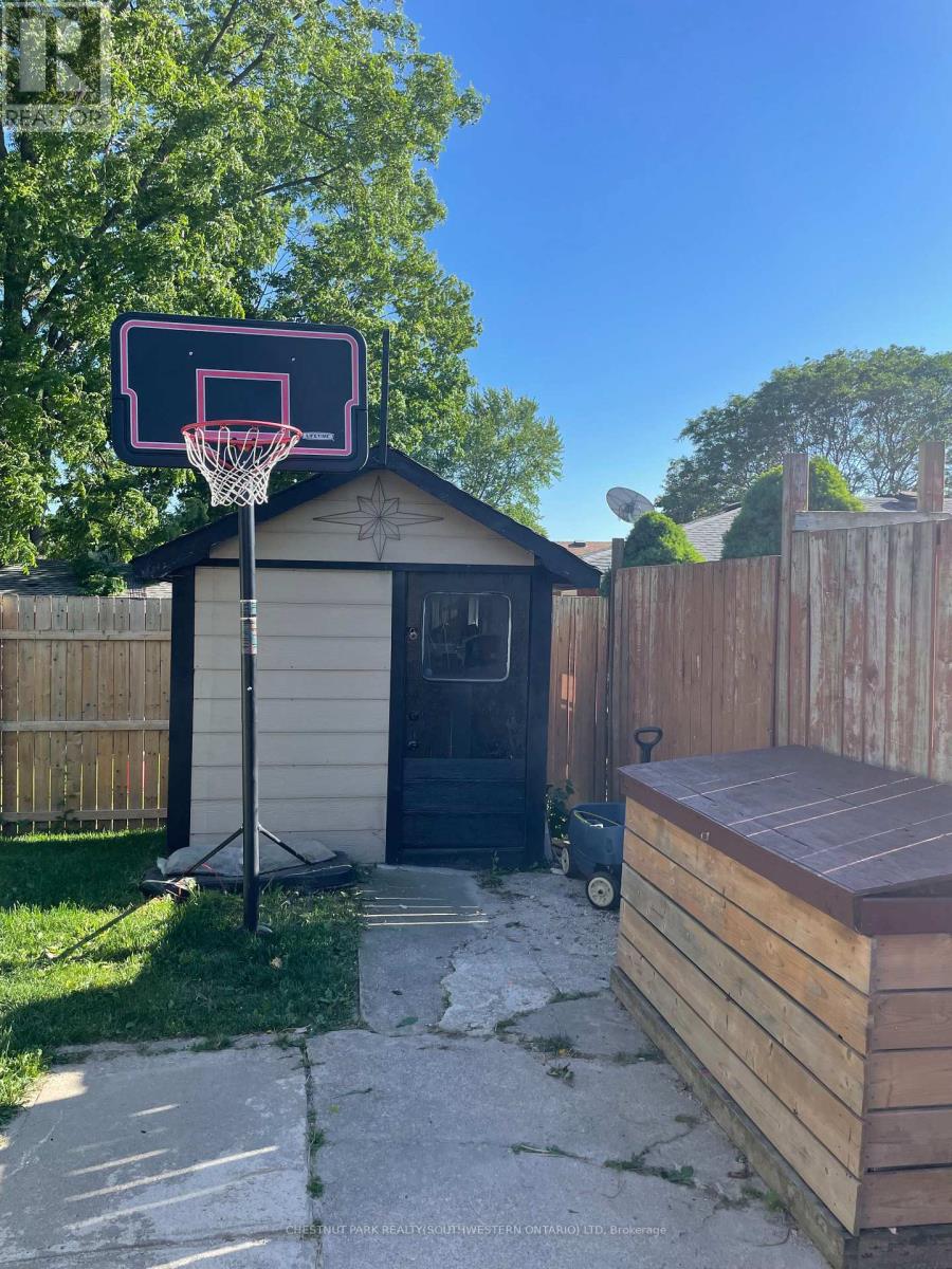 148 Green Valley Drive, Kitchener, Ontario  N2P 1C4 - Photo 25 - X12967454