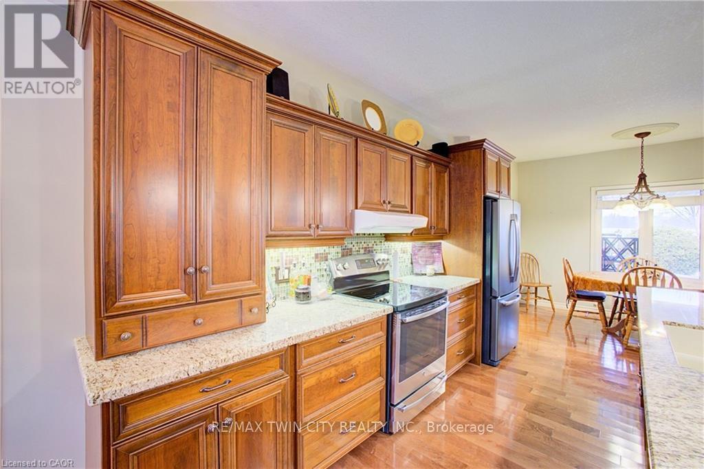 122287 Concession 8 Road, West Grey, Ontario  N0G 1C0 - Photo 19 - X12967480