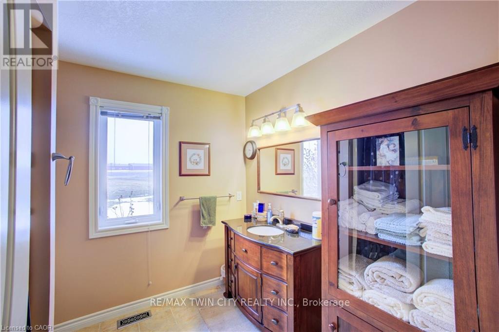 122287 Concession 8 Road, West Grey, Ontario  N0G 1C0 - Photo 33 - X12967480