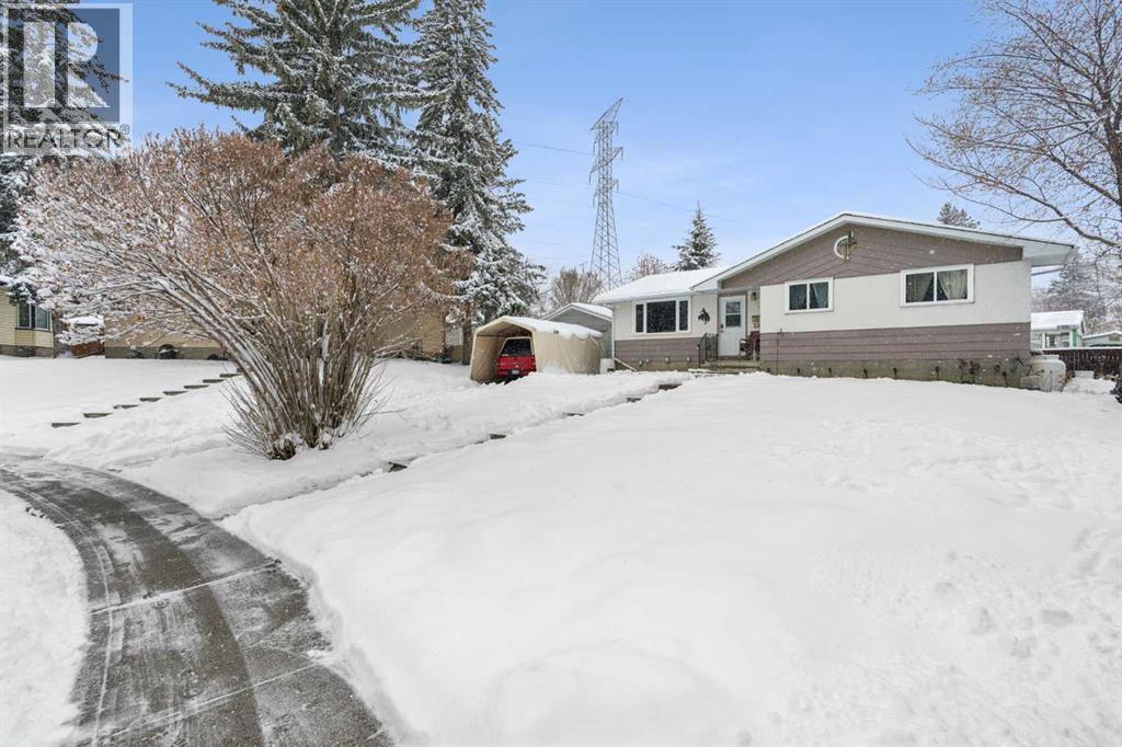 12 Westwood Crescent SW, Calgary, Alberta  T3C 2W6 - Photo 2 - A2298134