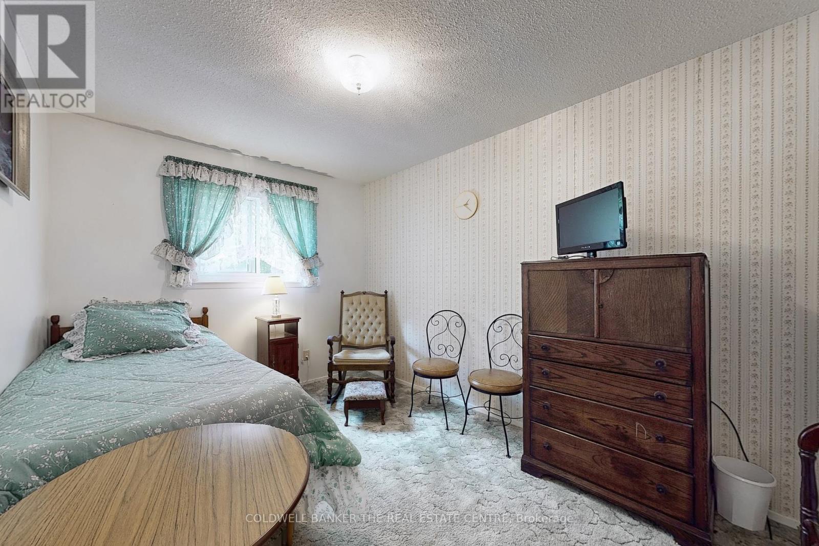 122 Valleyview Crescent W, Bradford West Gwillimbury, Ontario  L3Z 1S7 - Photo 13 - N12953488