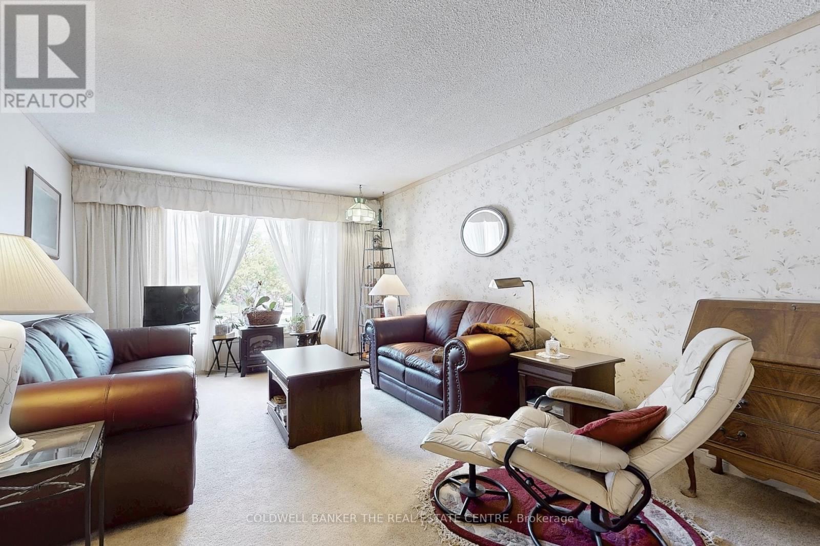 122 Valleyview Crescent W, Bradford West Gwillimbury, Ontario  L3Z 1S7 - Photo 6 - N12953488