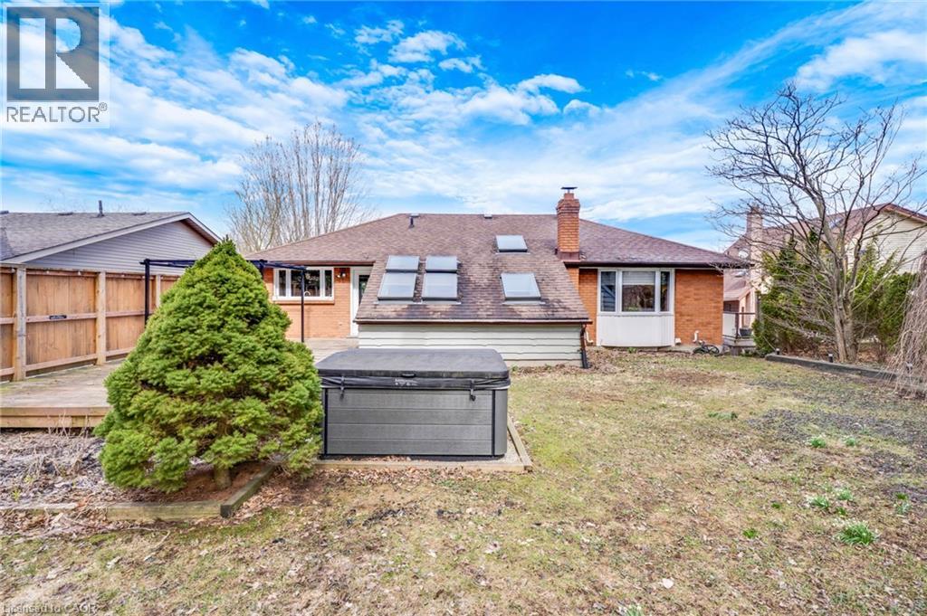 37 Yellow Birch Drive, Kitchener, Ontario  N2N 2M1 - Photo 7 - 40818340