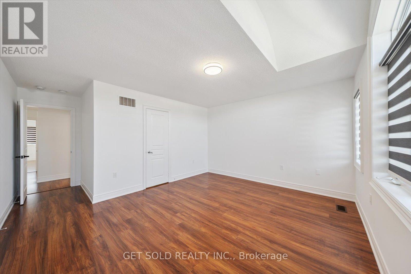 49 Blackberry Valley Crescent, Caledon, Ontario  L7C 2C7 - Photo 25 - W12321895