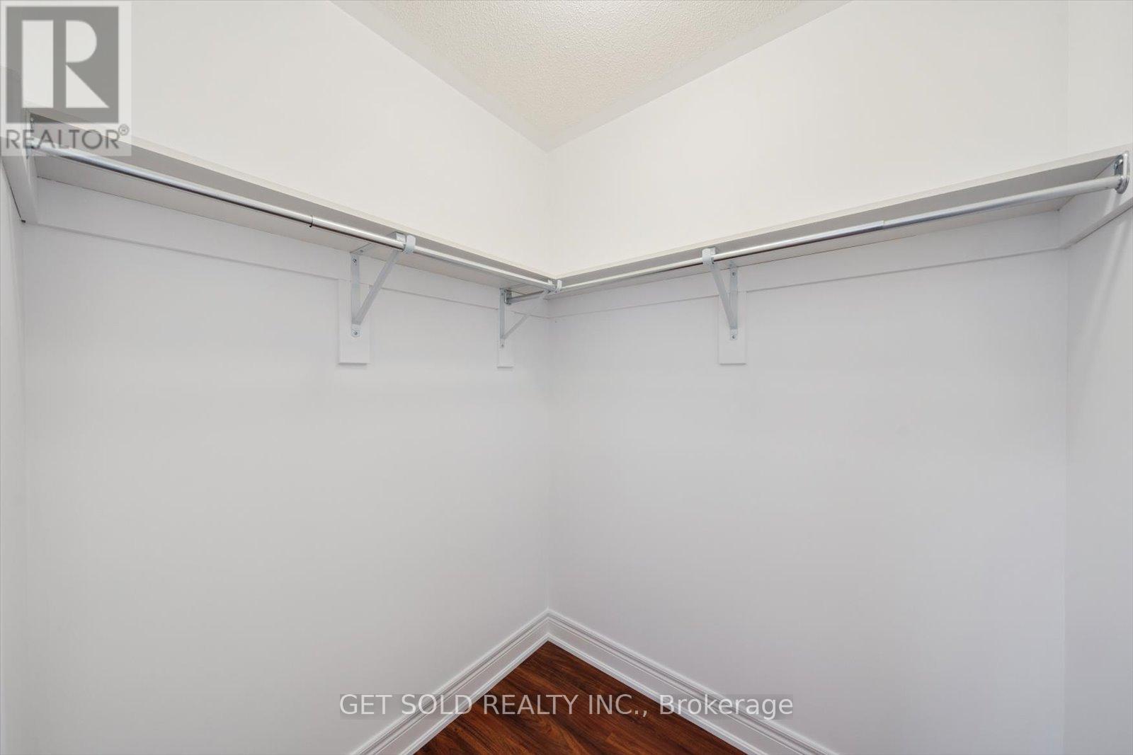 49 Blackberry Valley Crescent, Caledon, Ontario  L7C 2C7 - Photo 18 - W12321895