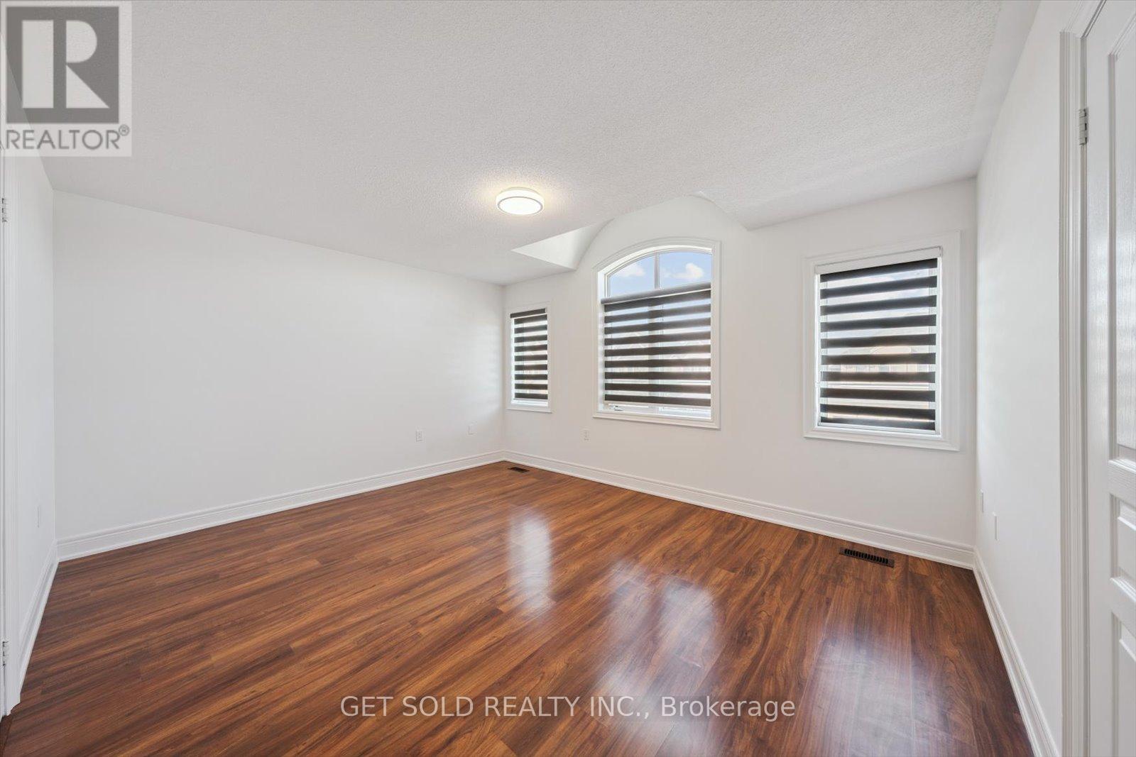 49 Blackberry Valley Crescent, Caledon, Ontario  L7C 2C7 - Photo 26 - W12321895