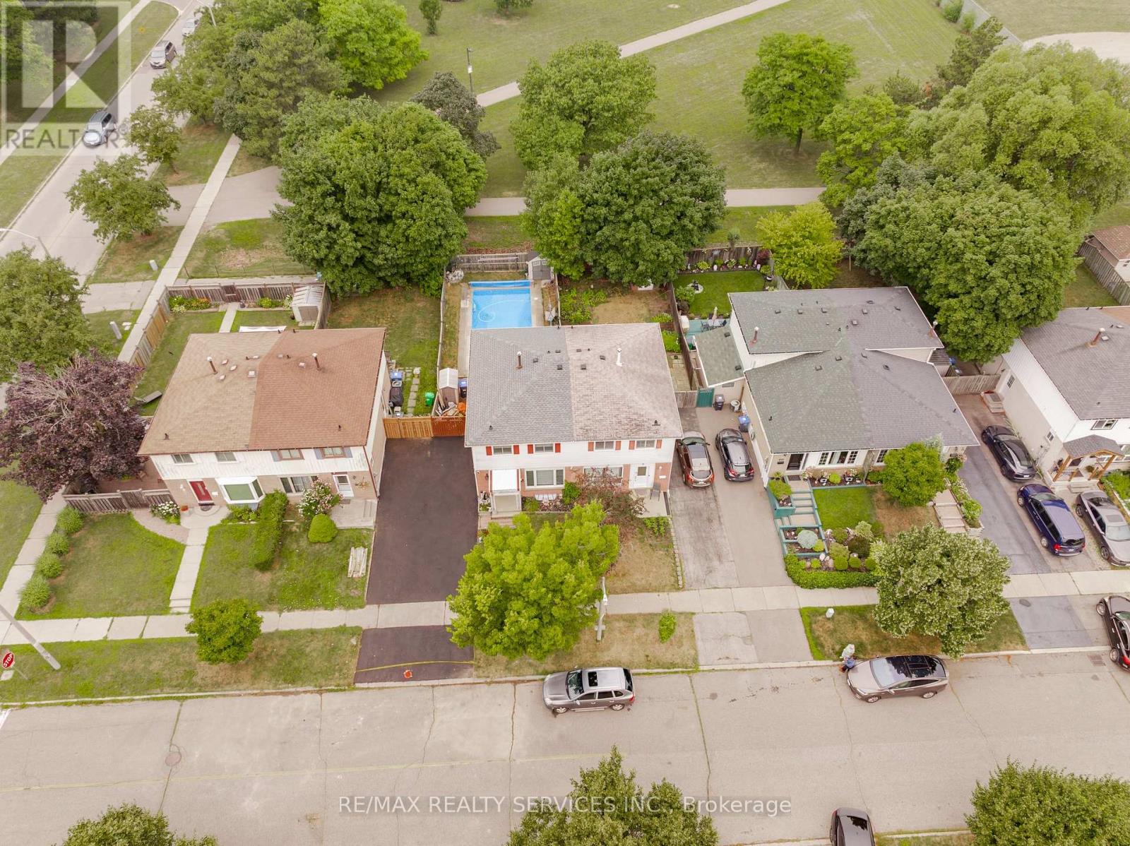 6 Lauderdale Road, Brampton, Ontario  L6V 2B7 - Photo 41 - W12332485