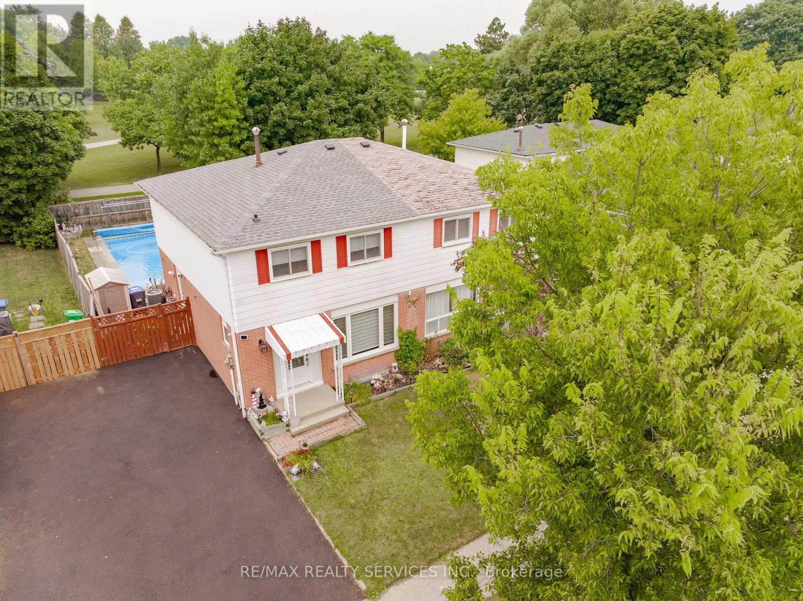 6 Lauderdale Road, Brampton, Ontario  L6V 2B7 - Photo 40 - W12332485