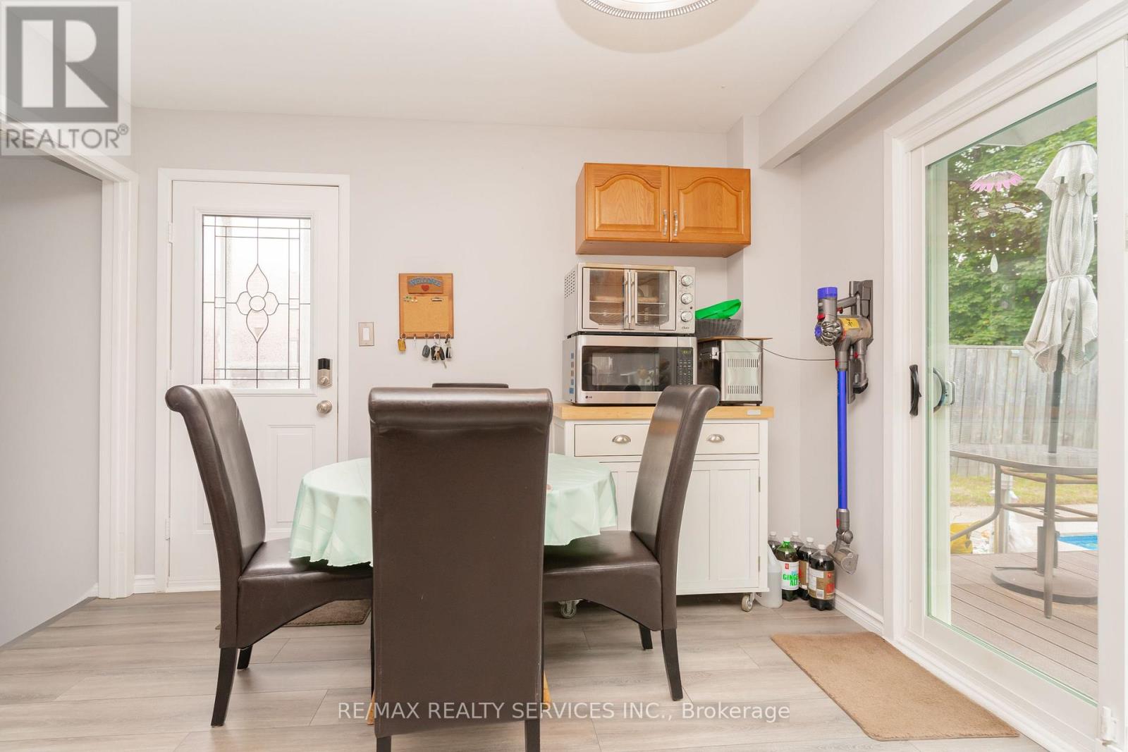 6 Lauderdale Road, Brampton, Ontario  L6V 2B7 - Photo 18 - W12332485