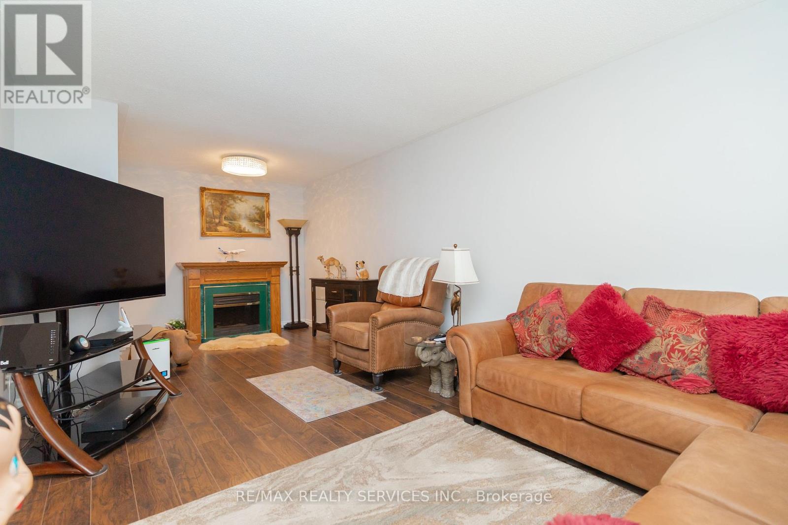 6 Lauderdale Road, Brampton, Ontario  L6V 2B7 - Photo 7 - W12332485