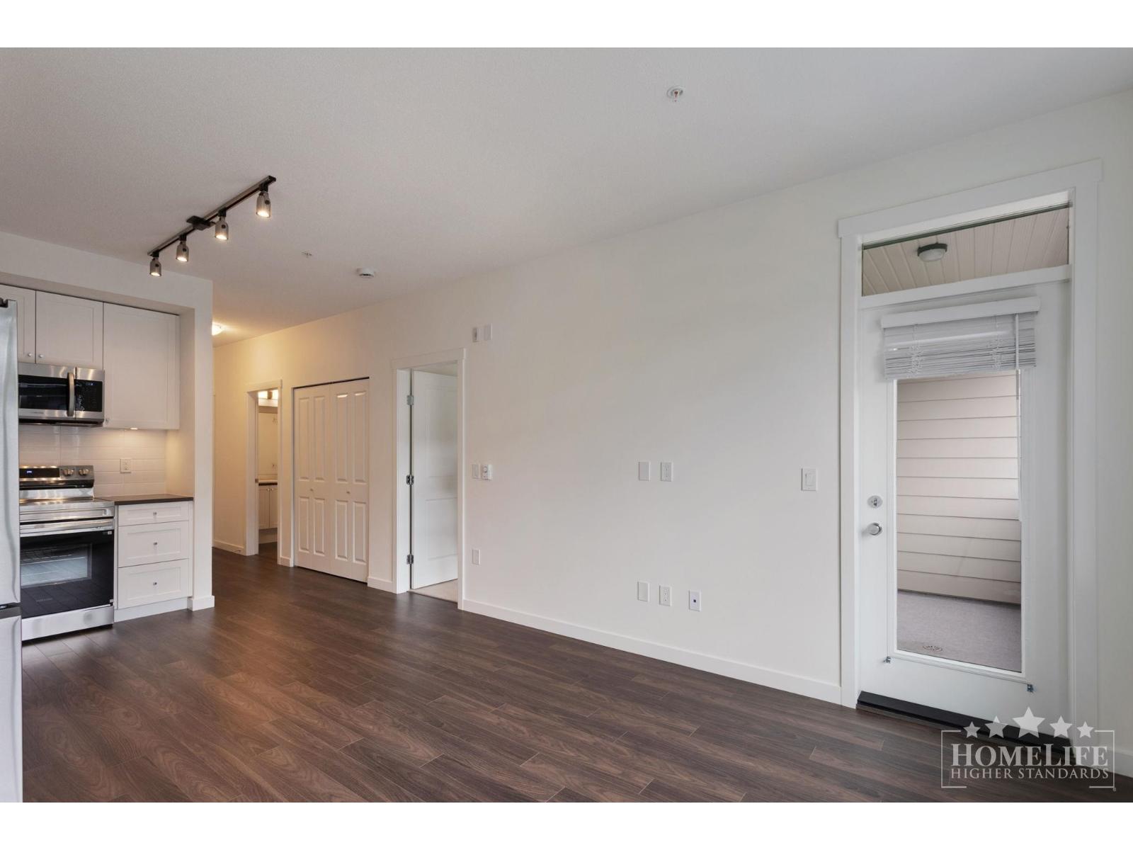 420 15733 85 Avenue, Surrey, British Columbia  V4N 6Z1 - Photo 5 - R3107852