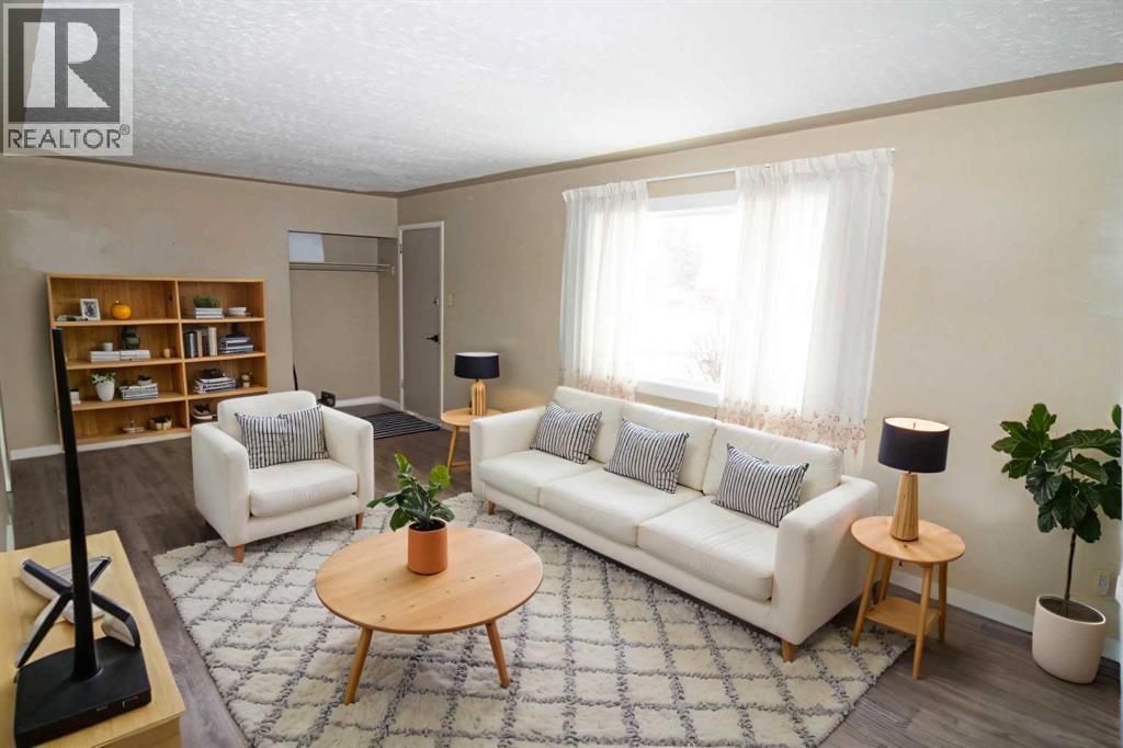 7012 Bowness Road NW, Calgary, Alberta  T3B 0G4 - Photo 11 - A2289591